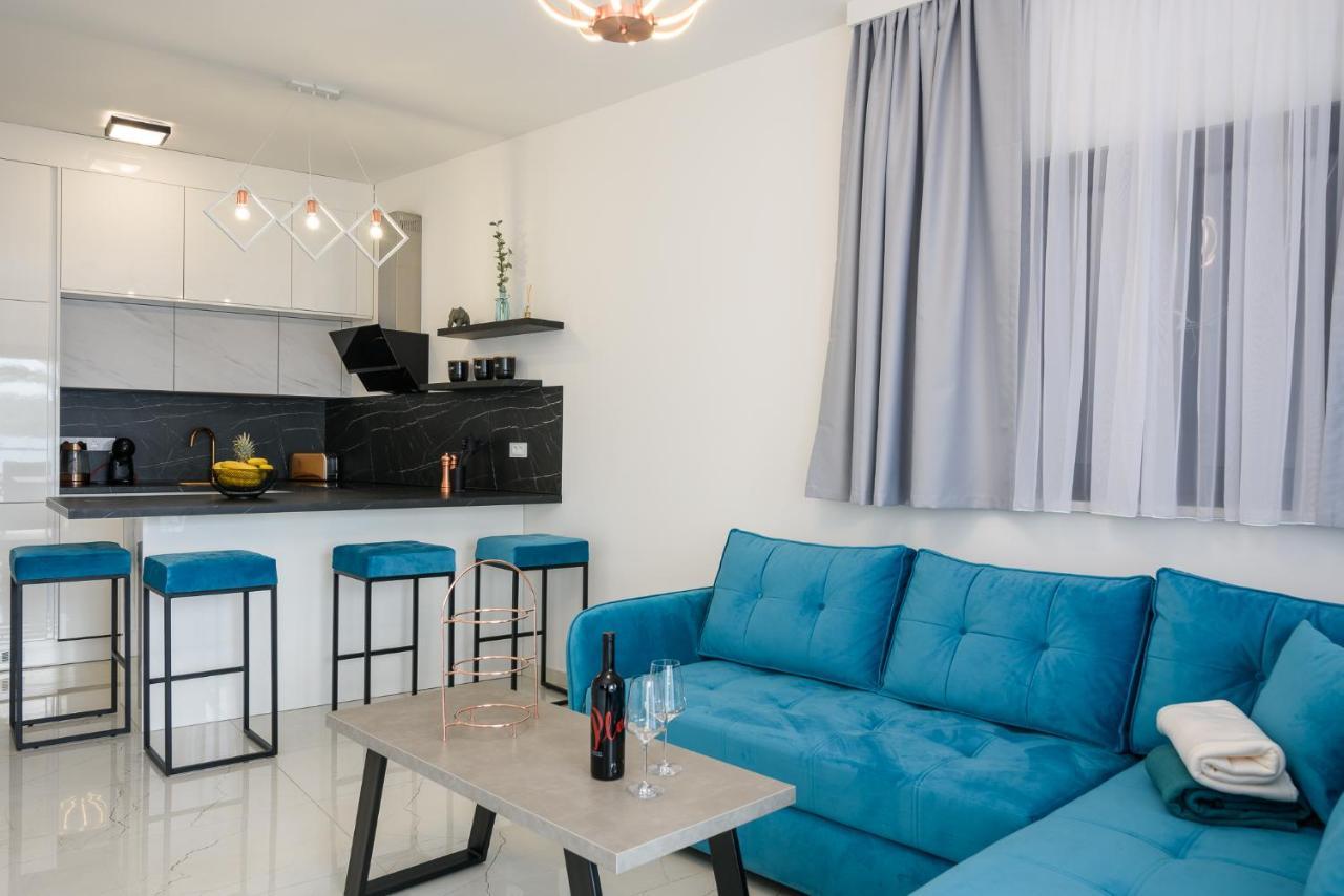 Palm Springs Apartment Trogir Bagian luar foto
