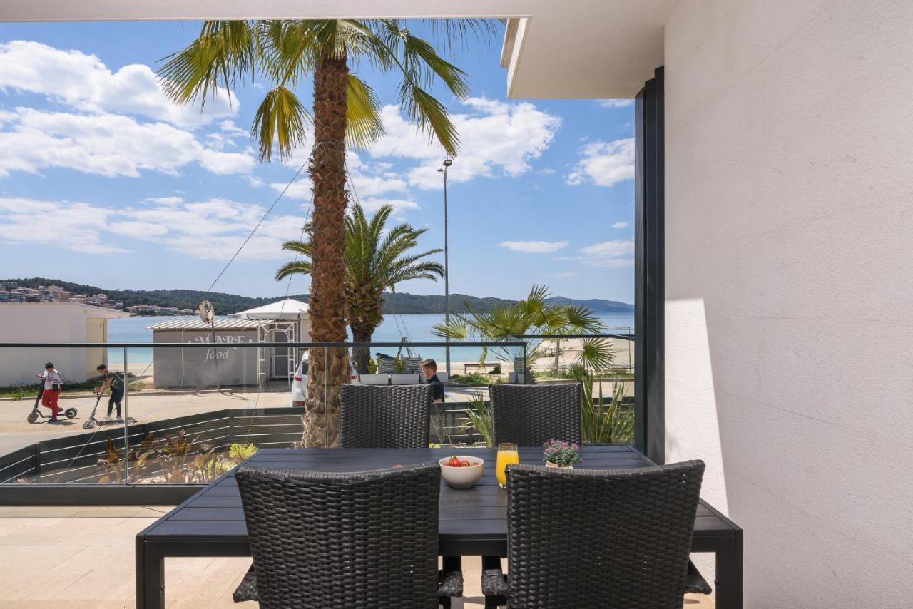 Palm Springs Apartment Trogir Bagian luar foto