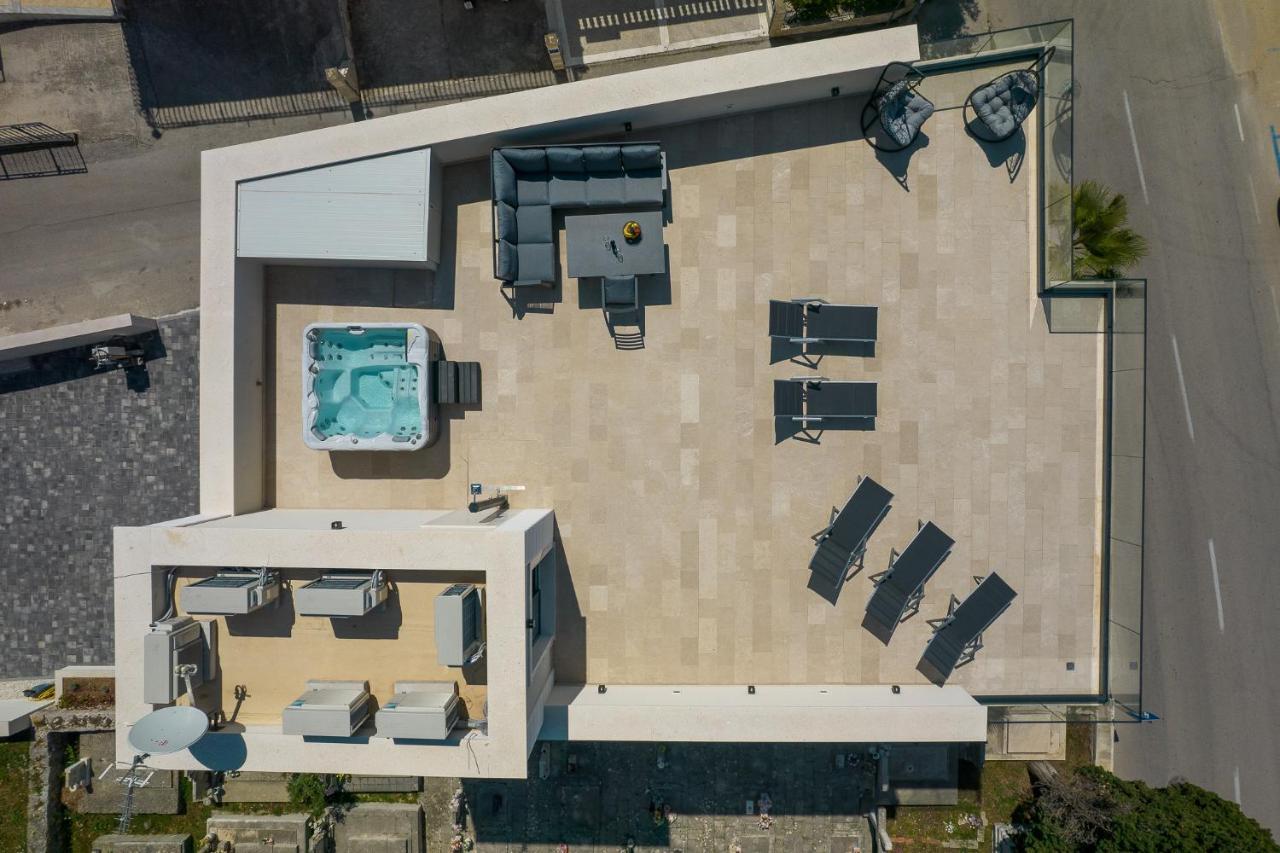Palm Springs Apartment Trogir Bagian luar foto