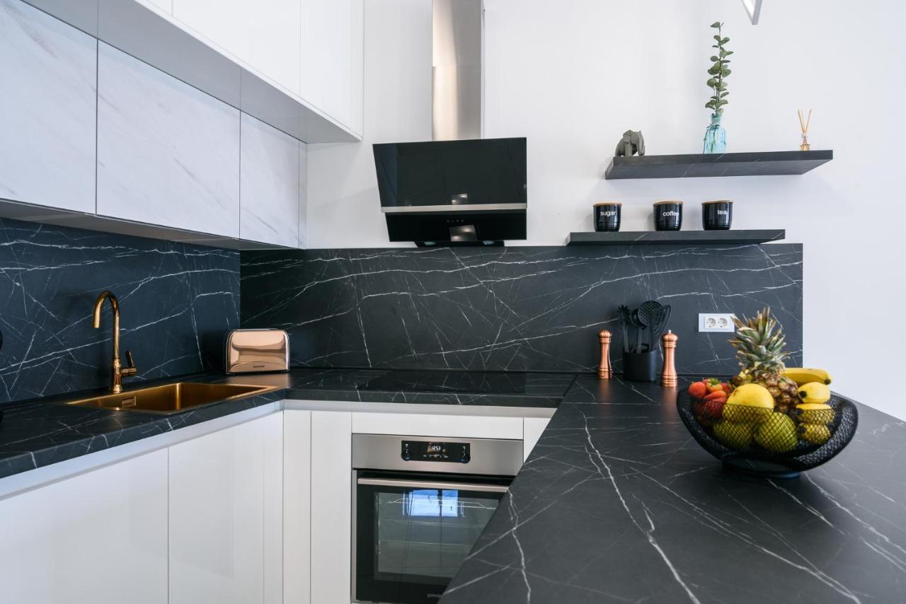 Palm Springs Apartment Trogir Bagian luar foto