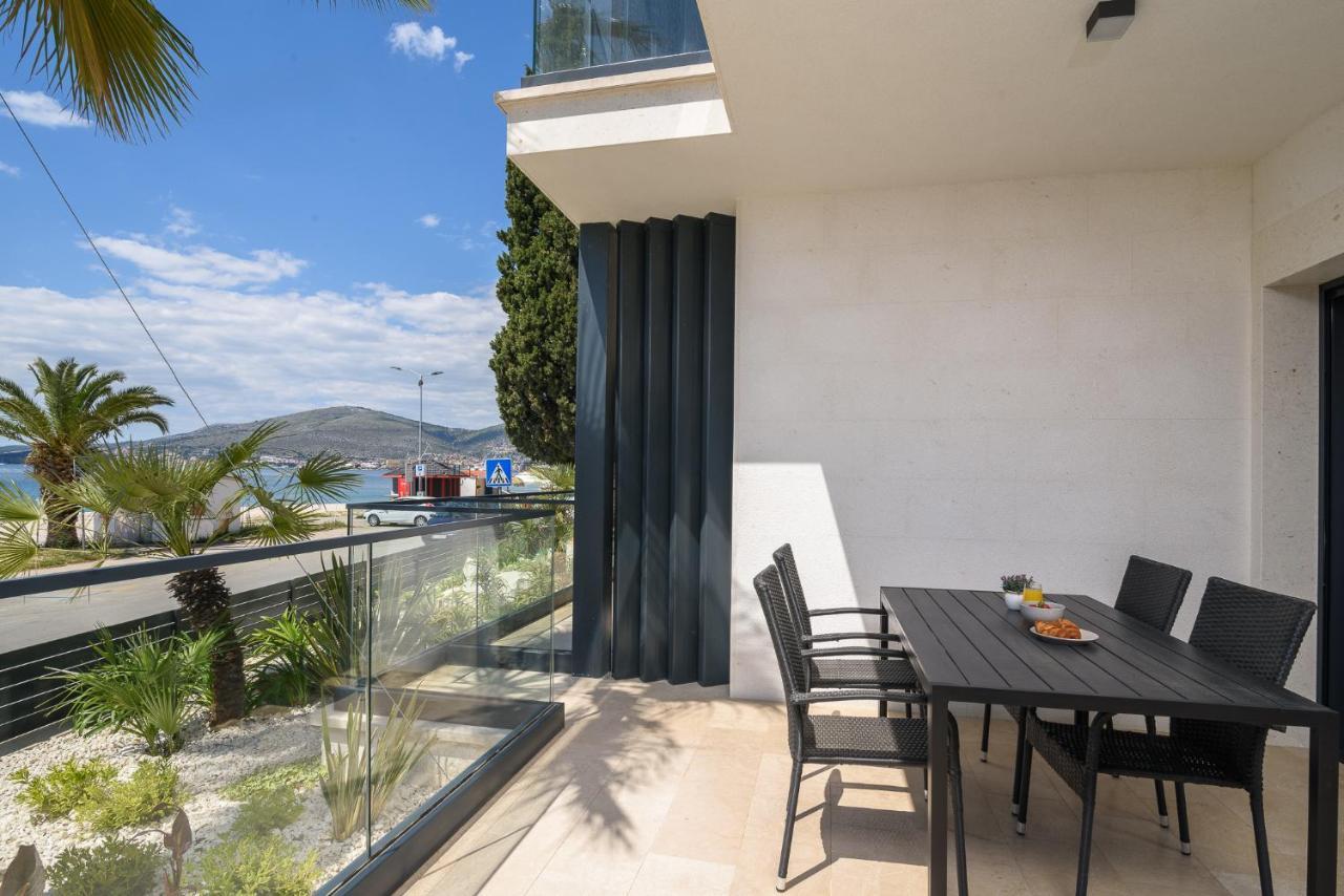 Palm Springs Apartment Trogir Bagian luar foto