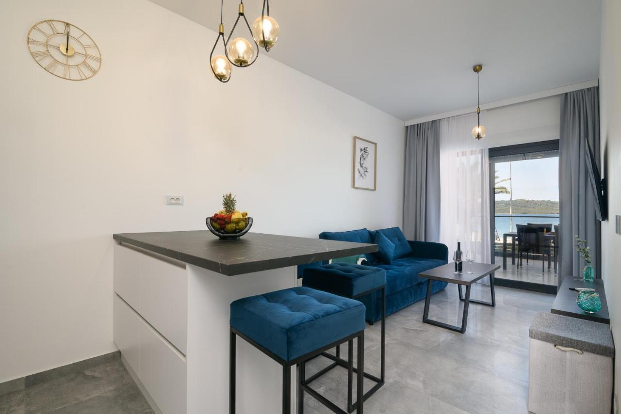 Palm Springs Apartment Trogir Bagian luar foto